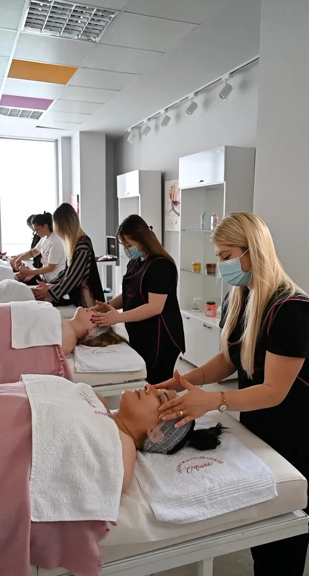 Kurs Estetike (900 ore)